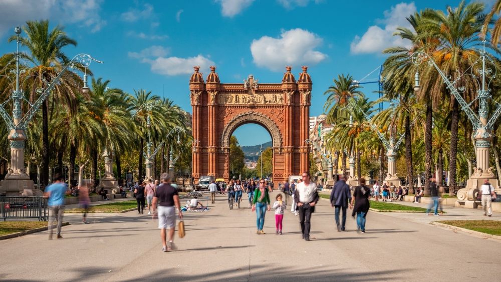 Parque de la Ciutadella donde tuvo lugar una de las primeras carreras de motos. Fuente: iStock /R.M Parque de la Ciutadella donde tuvo lugar una de las primeras carreras de motos. Fuente: iStock /R.M