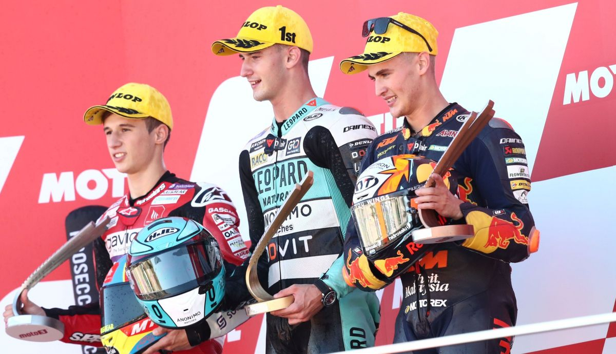 Xavi Artigas, Sergio García y Jaume Masià lograron el triplete español en Moto3