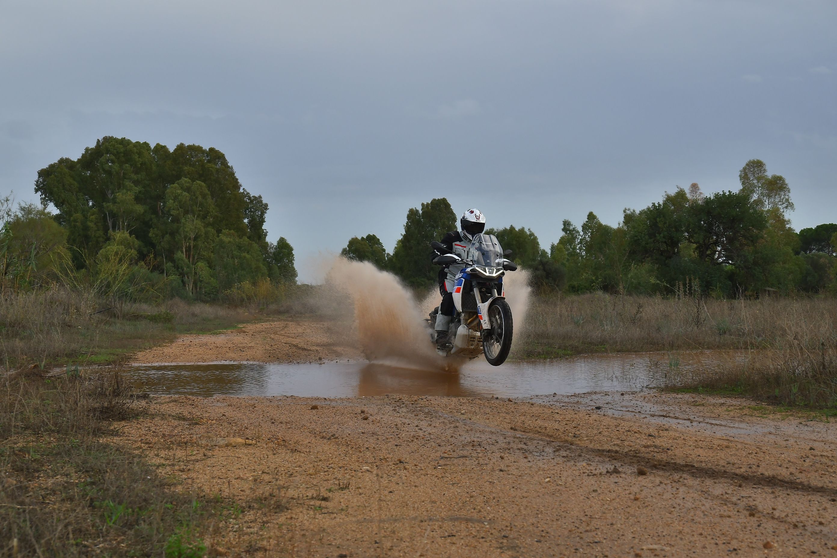 Aprilia Tuareg 660