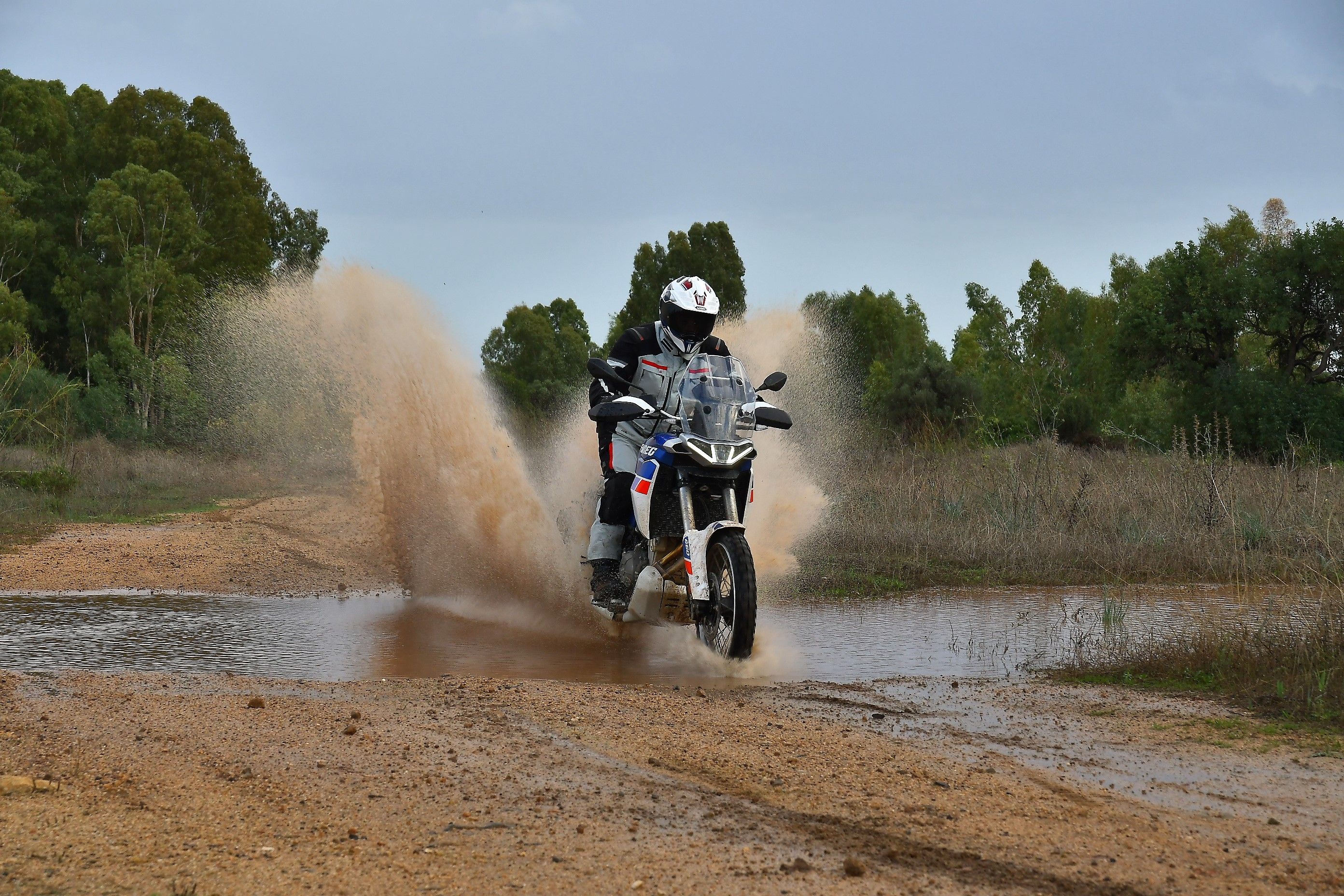 Aprilia Tuareg 660