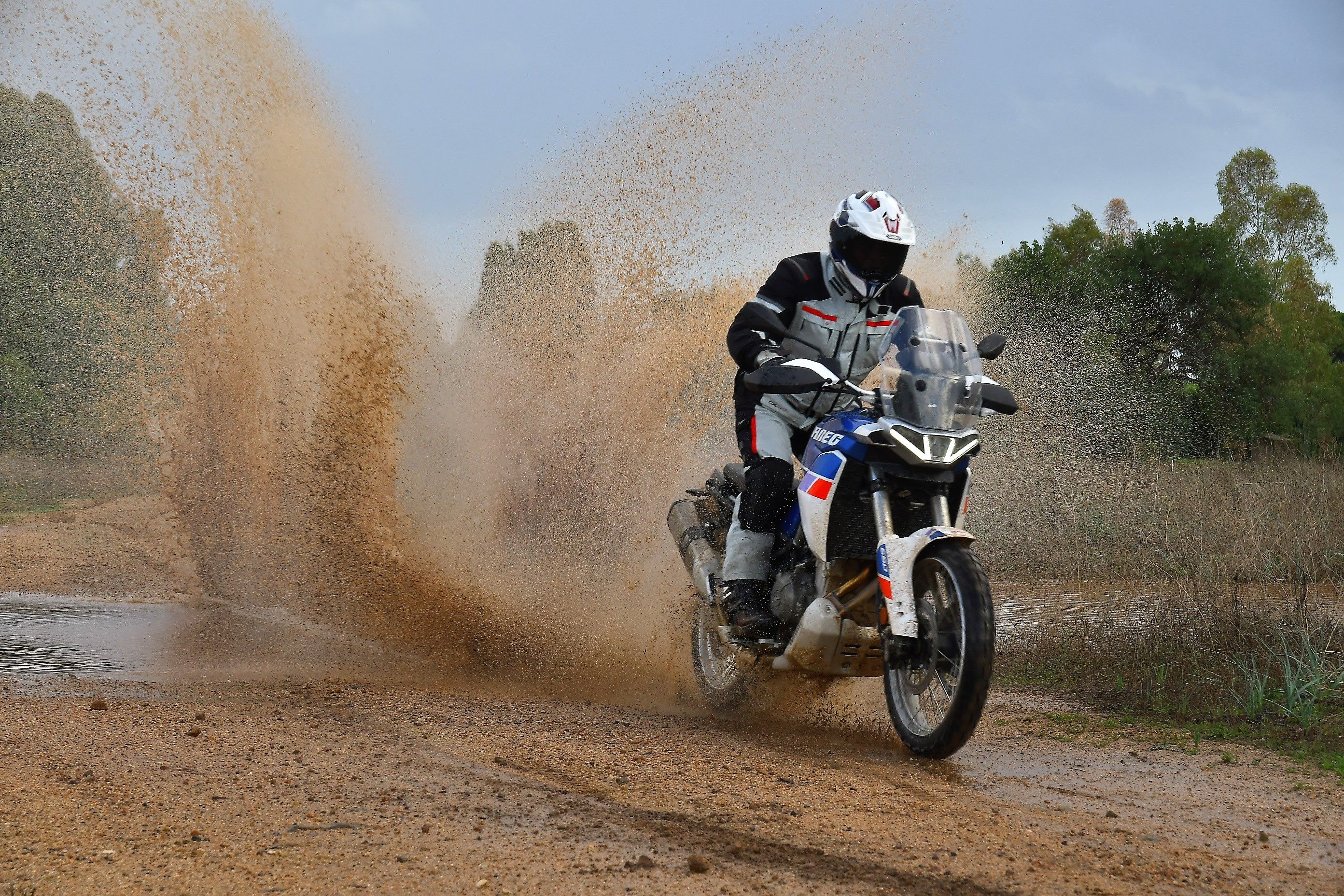 Aprilia Tuareg 660