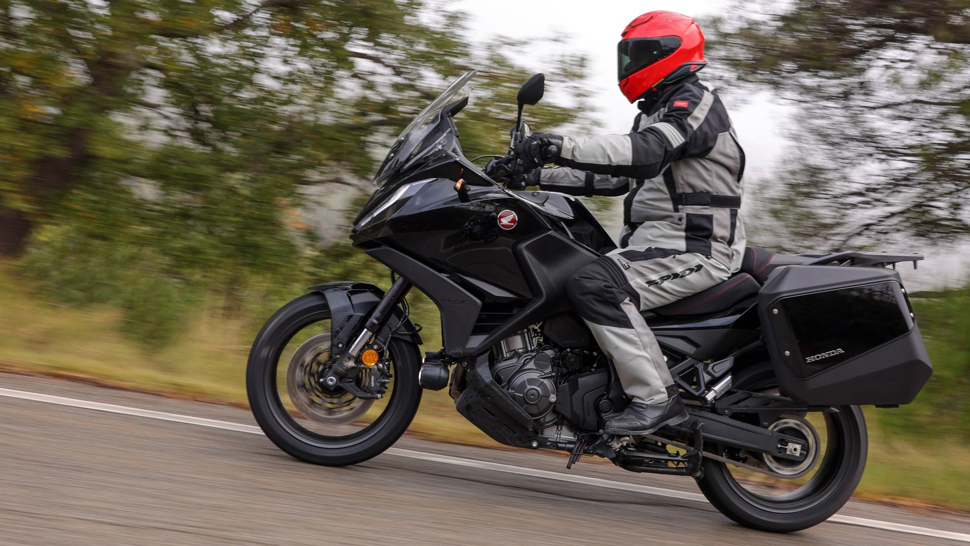 Honda NT1100 2022 Accion (7)