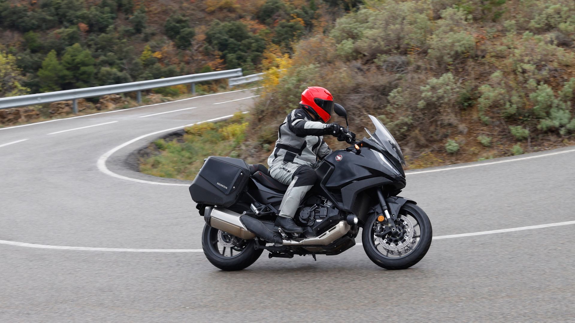 Honda NT1100 2022 Accion (8)