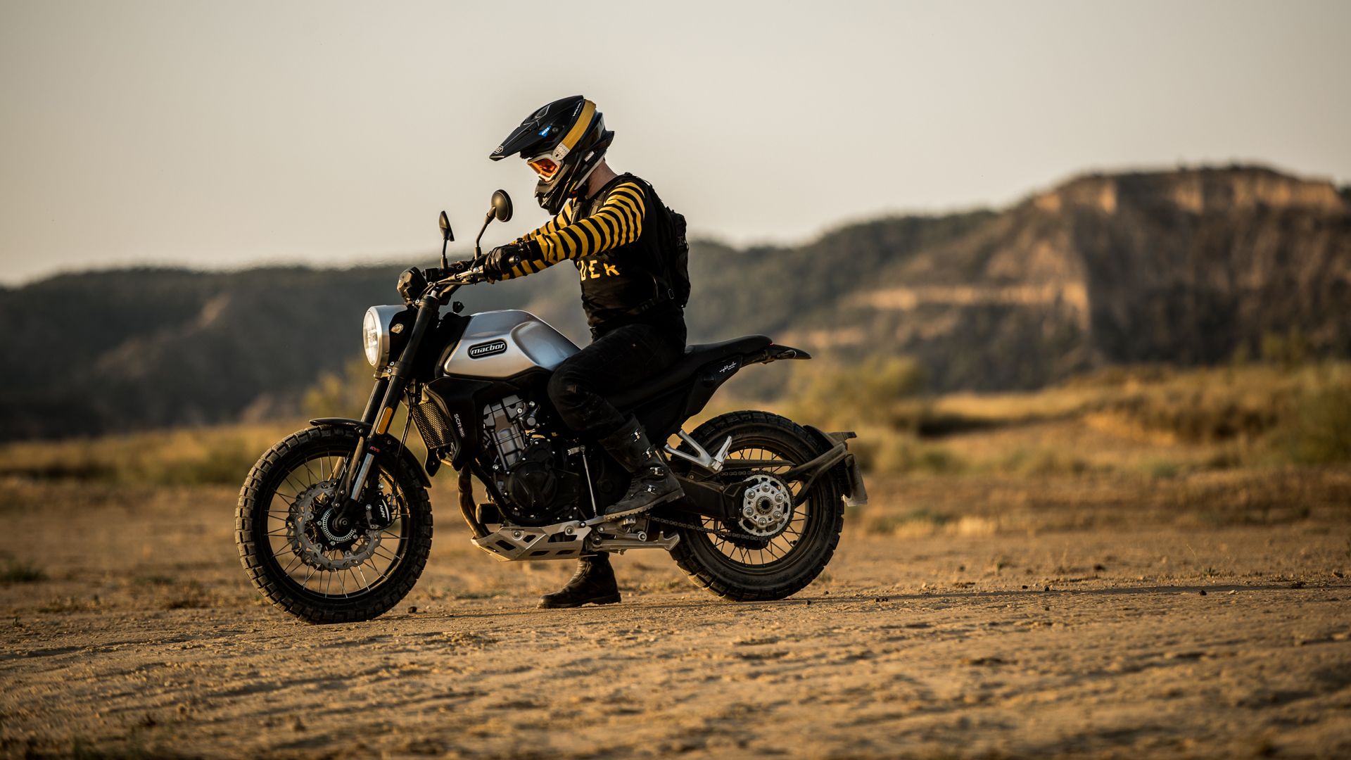 Macbor Eight Mile 500 Scrambler Accion (16)