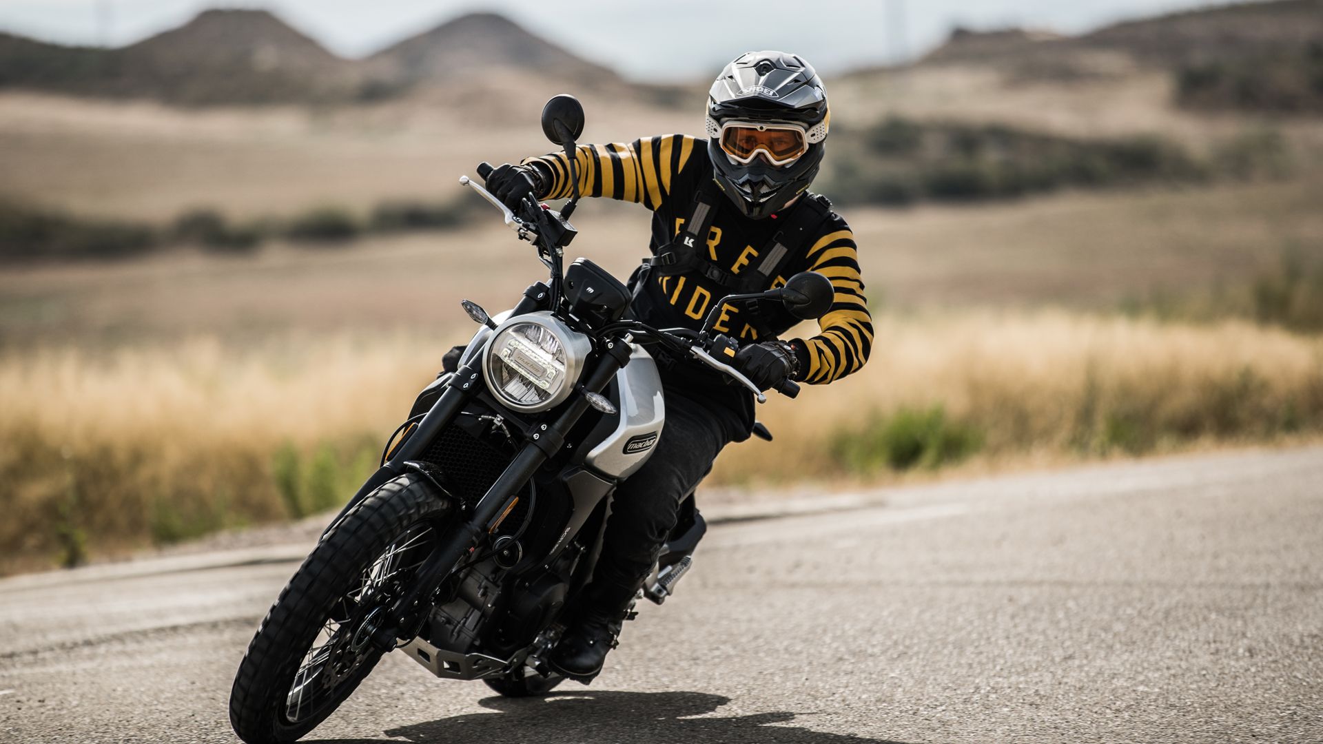 Macbor Eight Mile 500 Scrambler Accion (37)