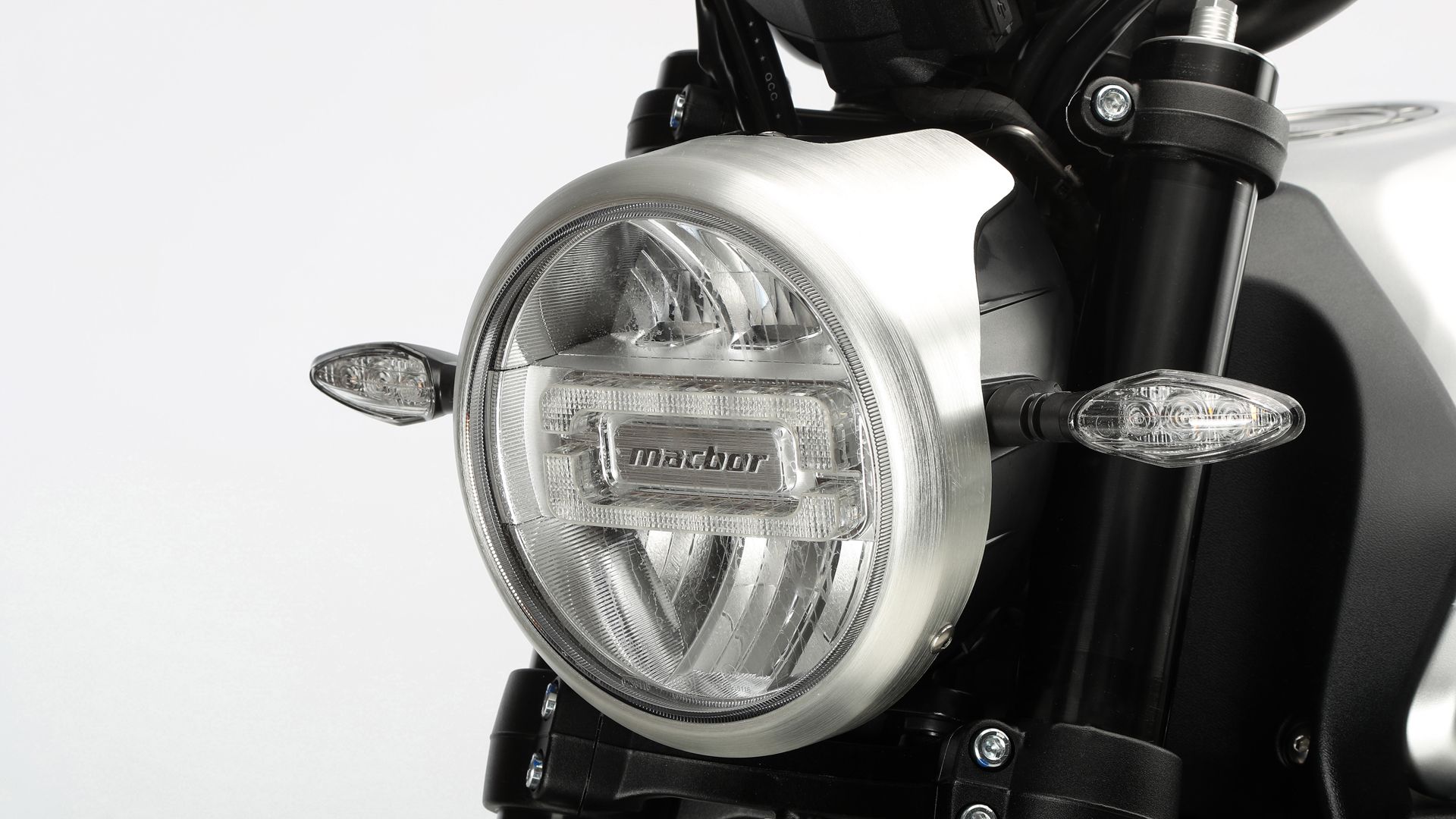 Macbor eight mile 500 scrambler detalles (9)