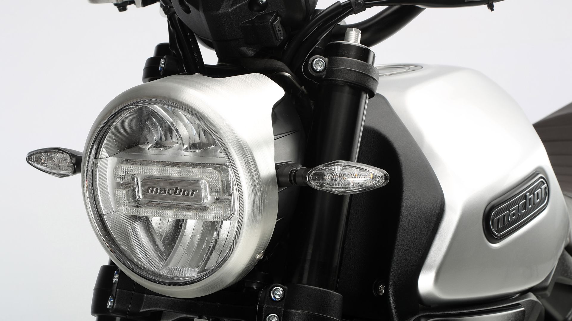 Macbor eight mile 500 scrambler detalles (10)