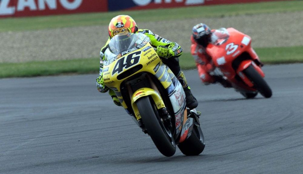 Valentino Rossi con uno de sus recordados cascos. Fuente: GoldandGoose Valentino Rossi con uno de sus recordados cascos. Fuente: GoldandGoose