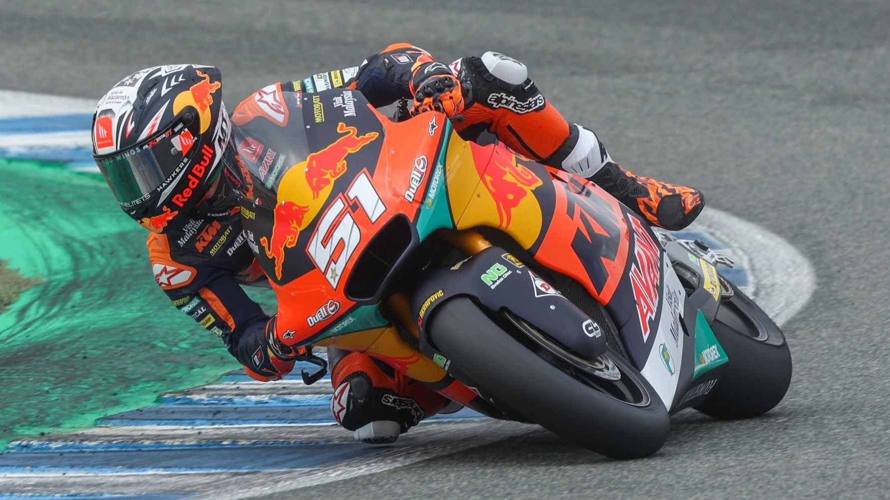 Pedro Acosta se ha estrenado en Jerez con la Kalex de Moto2 que llevará en 2022
