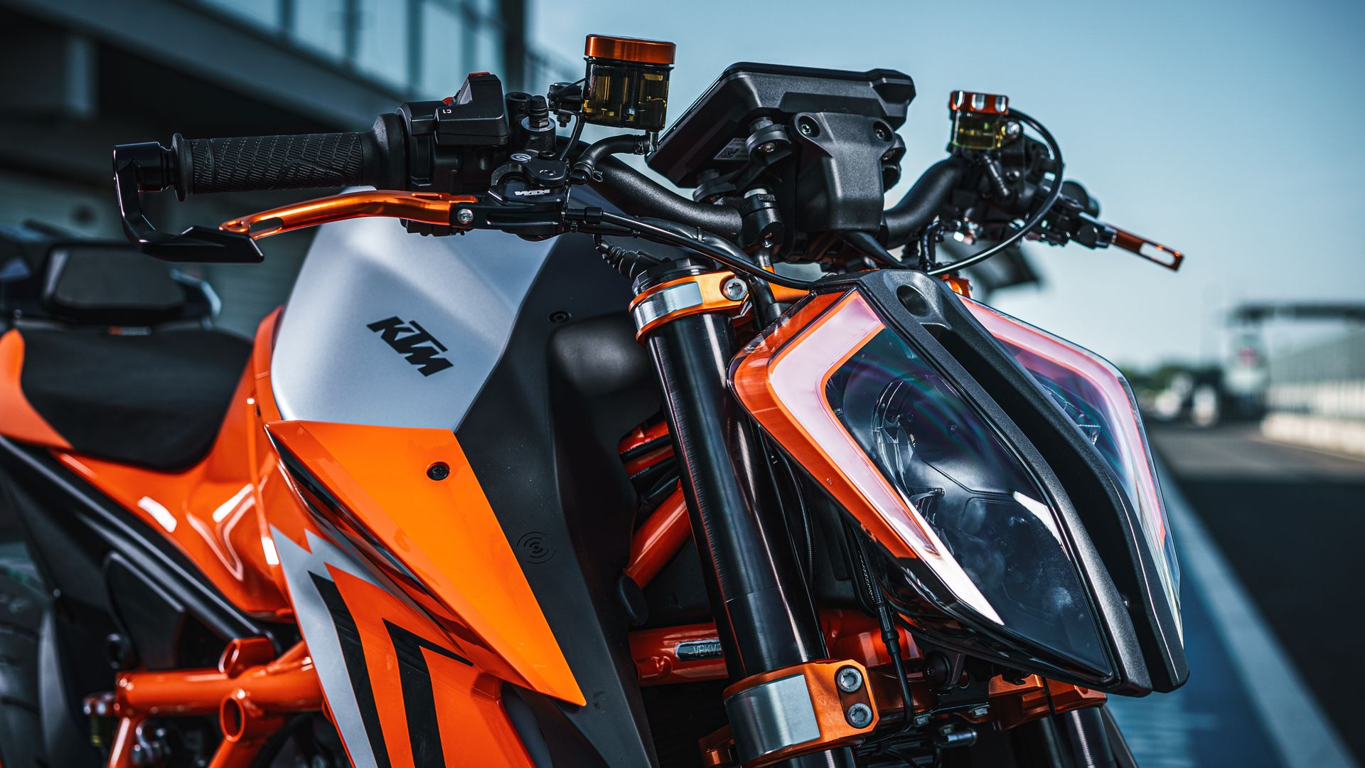 KTM 1290 SUPER DUKE R 2022 Detalle (2)