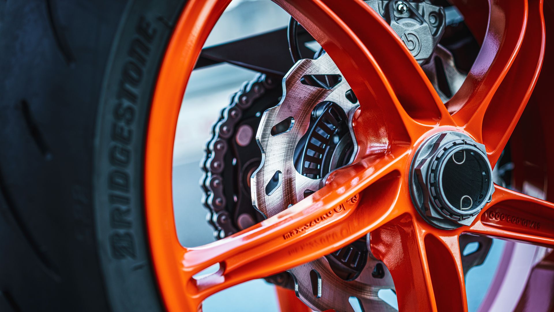 KTM 1290 SUPER DUKE R 2022 Detalle (3)