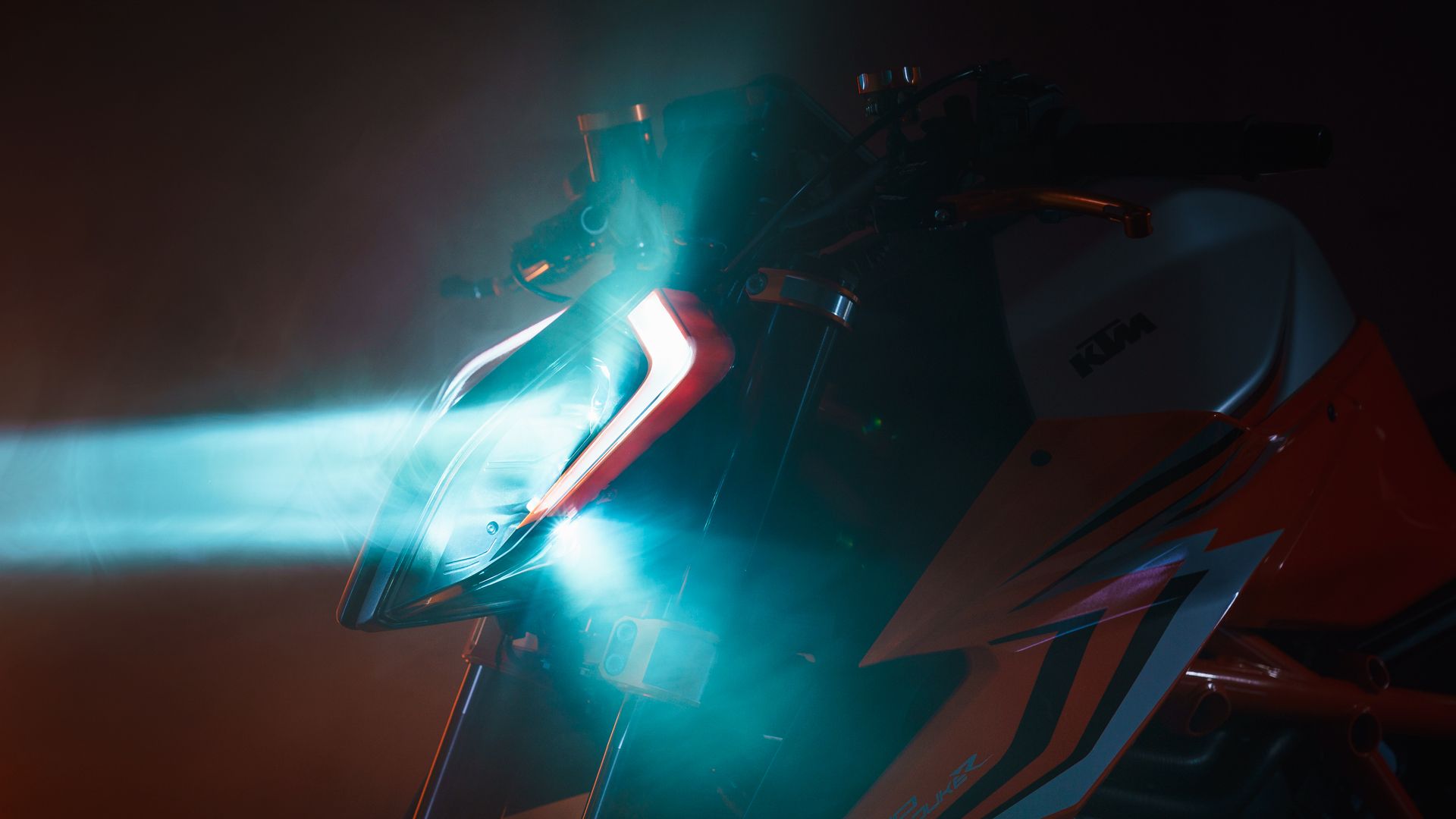 KTM 1290 SUPER DUKE R 2022 Detalle (13)
