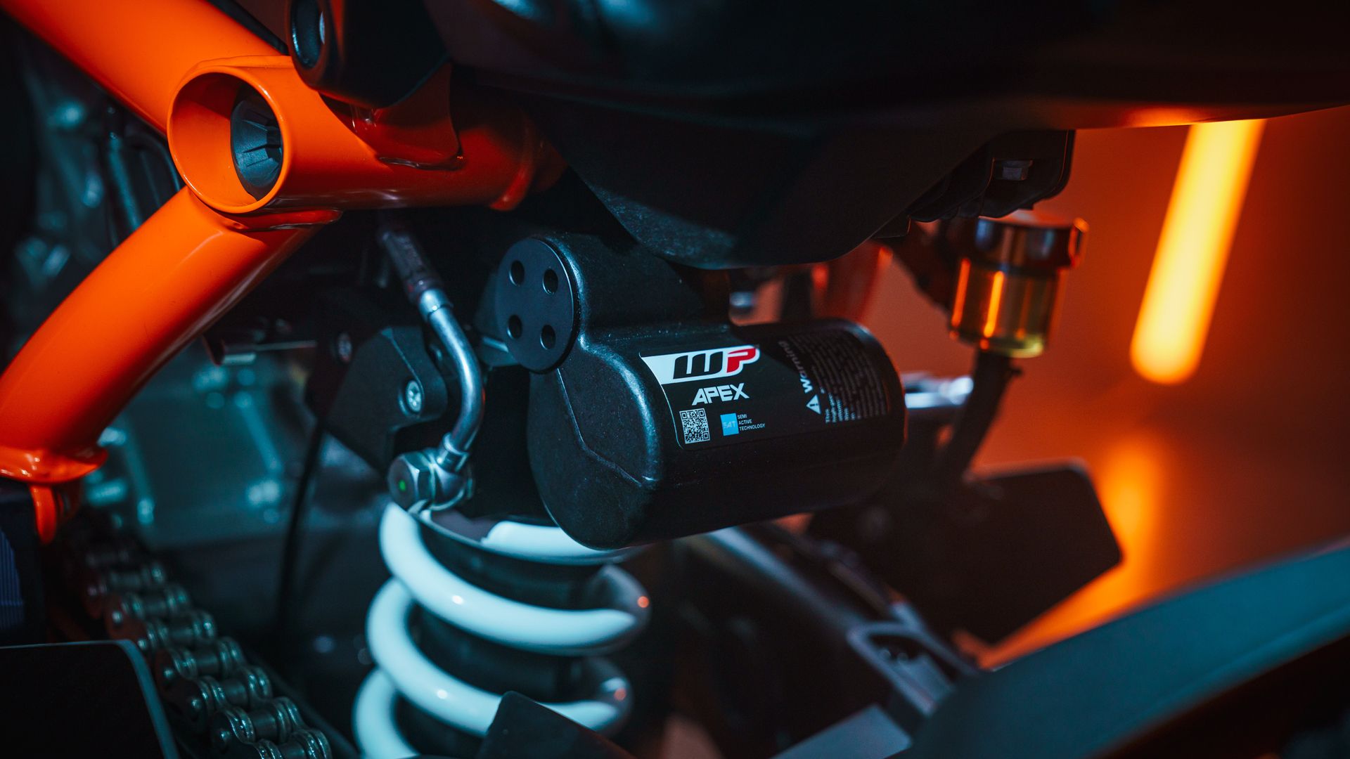 KTM 1290 SUPER DUKE R 2022 Detalle (14)