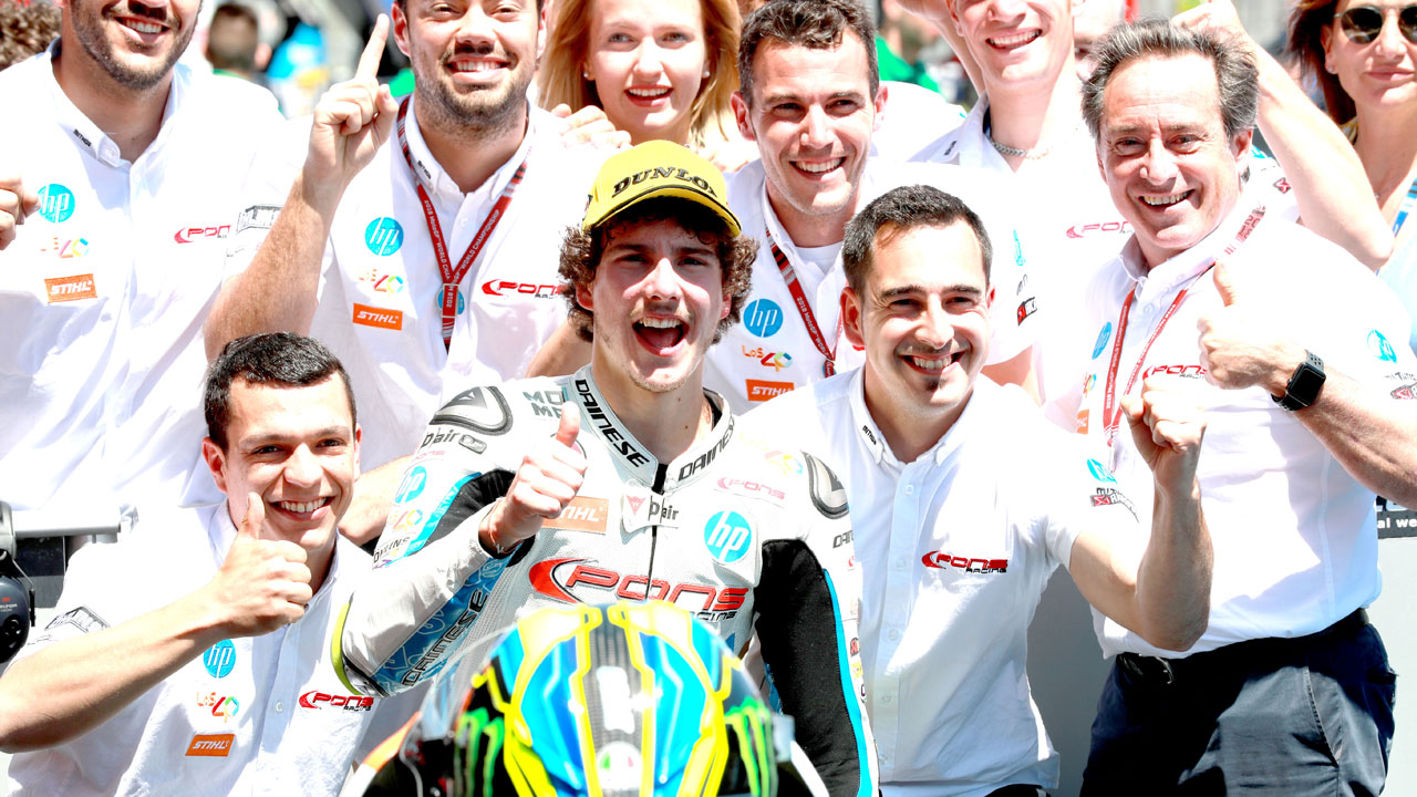 Lorenzo Baldassarri celebra la victoria de Jerez con el Pons HP 40
