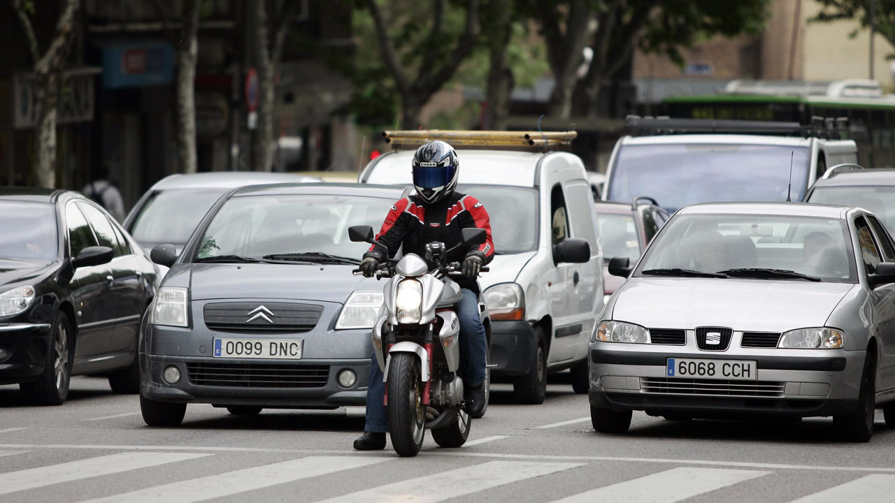 Las motos sin etiqueta ambiental tampoco podrán circular los días de alta polución