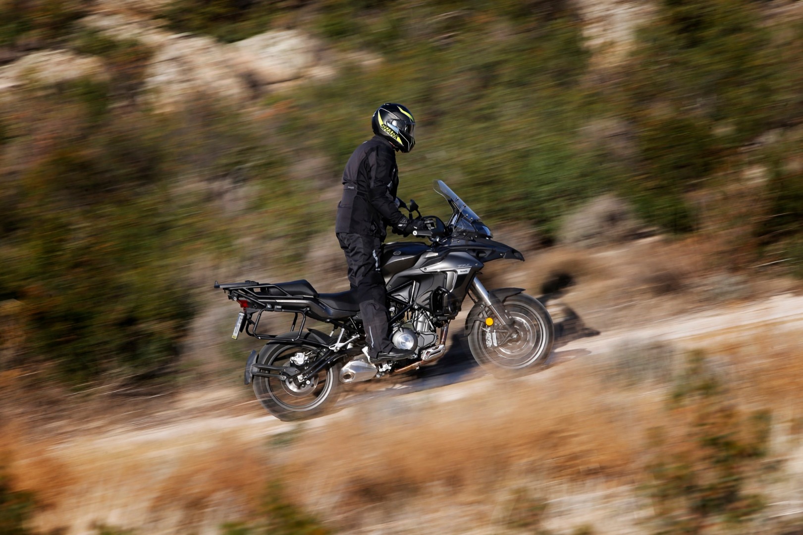 Honda CB500X vs. Benelli TRK 502, comparativa trail para A2