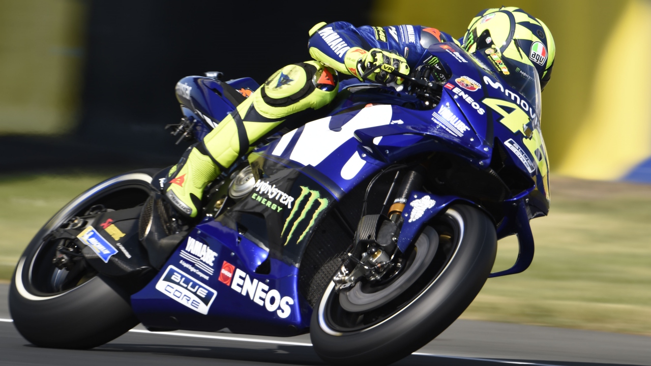Marc Márquez logra la tercera seguida en Le Mans y Valentino Rossi vuelve al podio