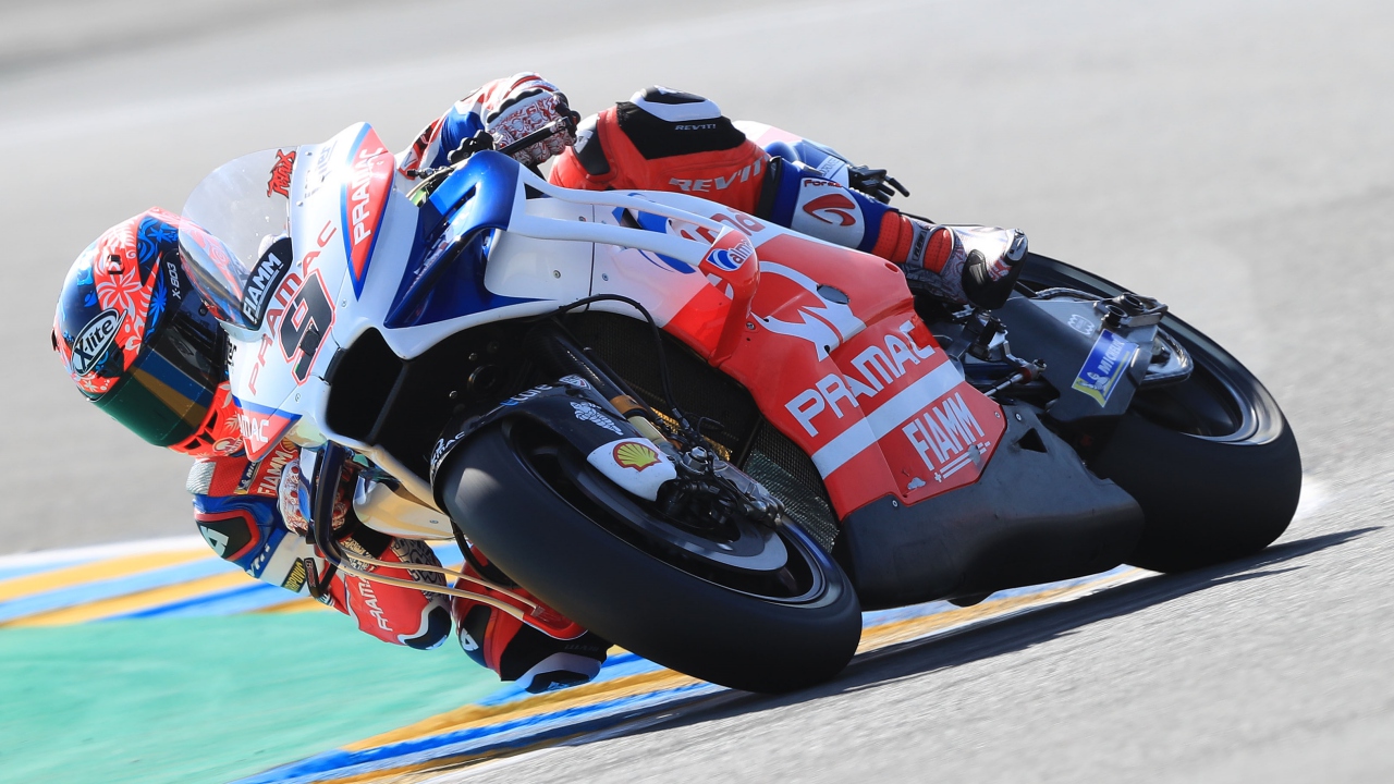 Marc Márquez logra la tercera seguida en Le Mans y Valentino Rossi vuelve al podio