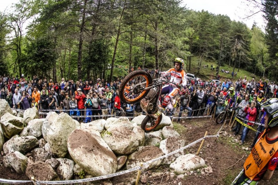 Toni Bou abre con victoria el Mundial de TrialGP en Camprodón