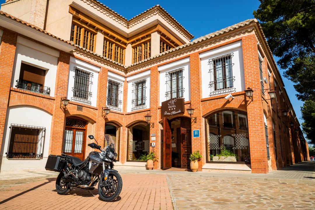 Ruta en moto por los viñedos manchegos con Ruralka