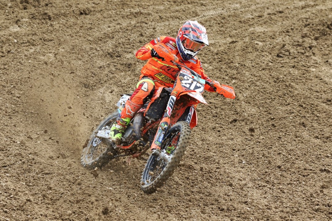 Imparables Butrón en MX1 y Larrañaga en MX2 en el Nacional de Motocross celebrado en  Calatayud