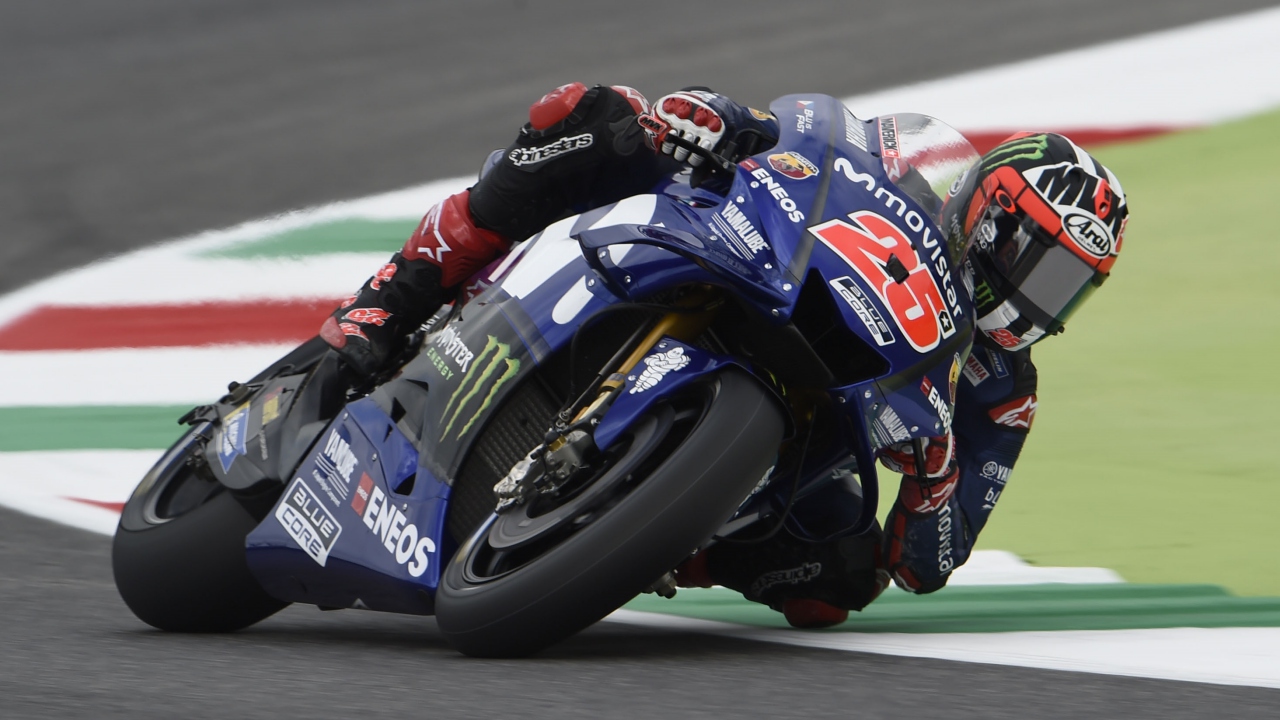 Valentino Rossi incendia Mugello con pole y récord del circuito en MotoGP