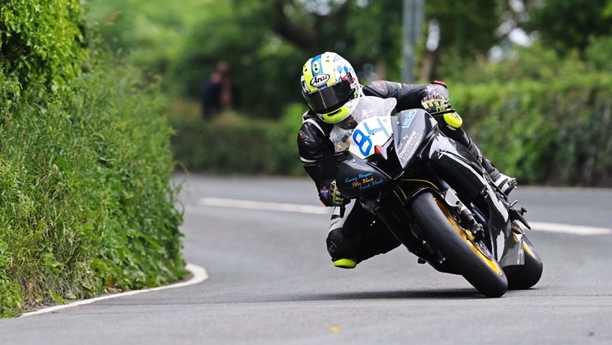 Adam Lyon fallece en la carrera de Supersport del TT de la Isla de Man