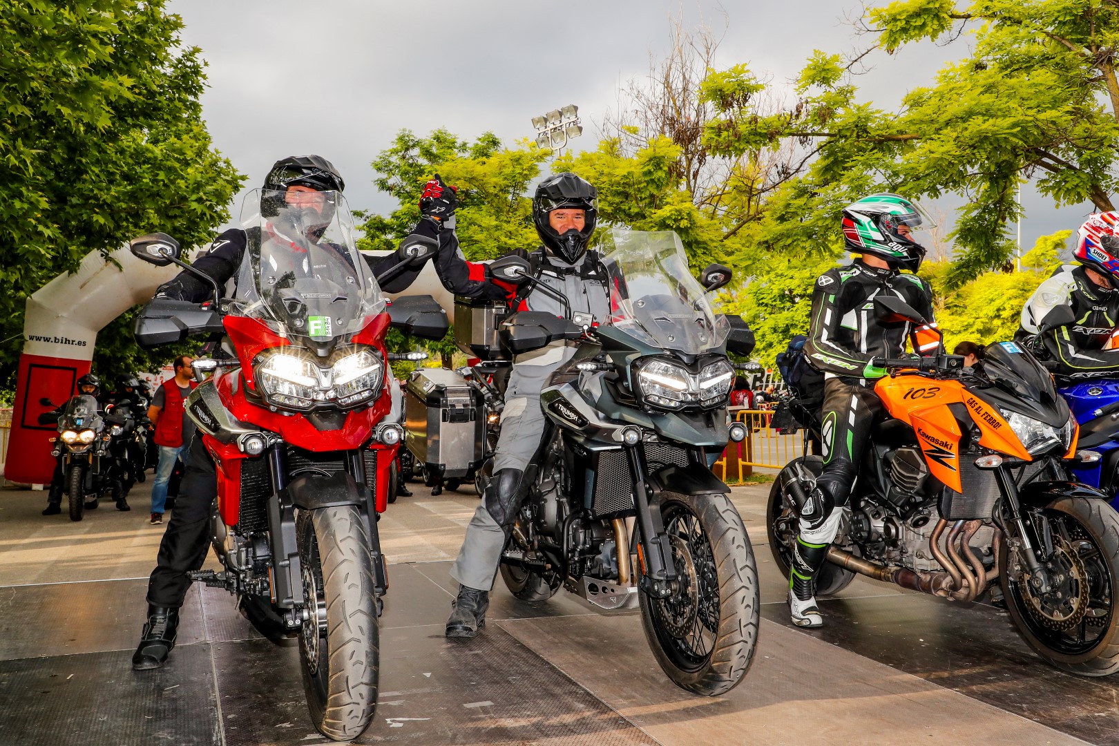 Motociclismo se va a la Rider 500 con Triumph