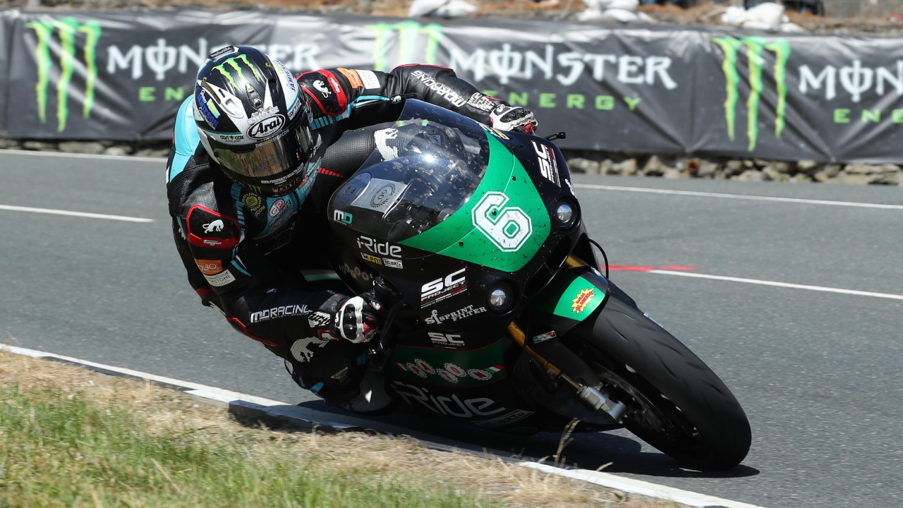 IOMTT 2018: Dean Harrison domina Supersport y la 18ª de Michael Dunlop en Lightweight