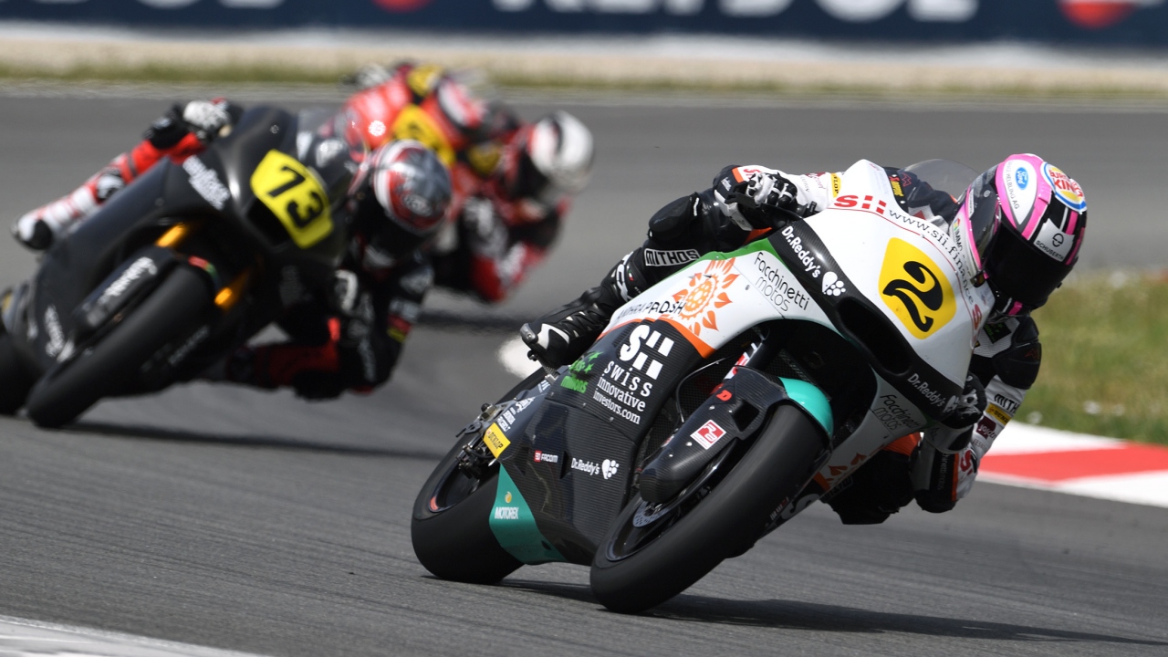 Jesko Raffin y Augusto Fernández se reparten las victorias de Moto2 en Barcelona