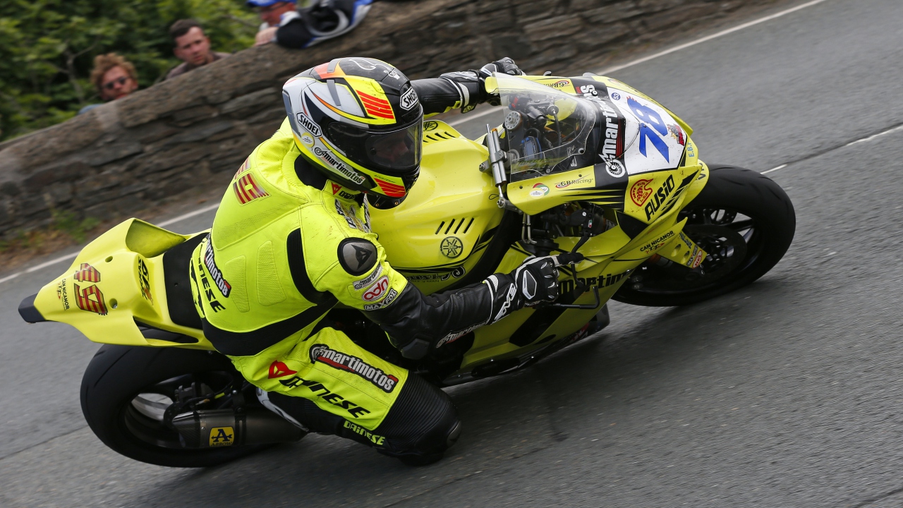 Raül Torras convierte el IOMTT 2018 en historia del motociclismo español