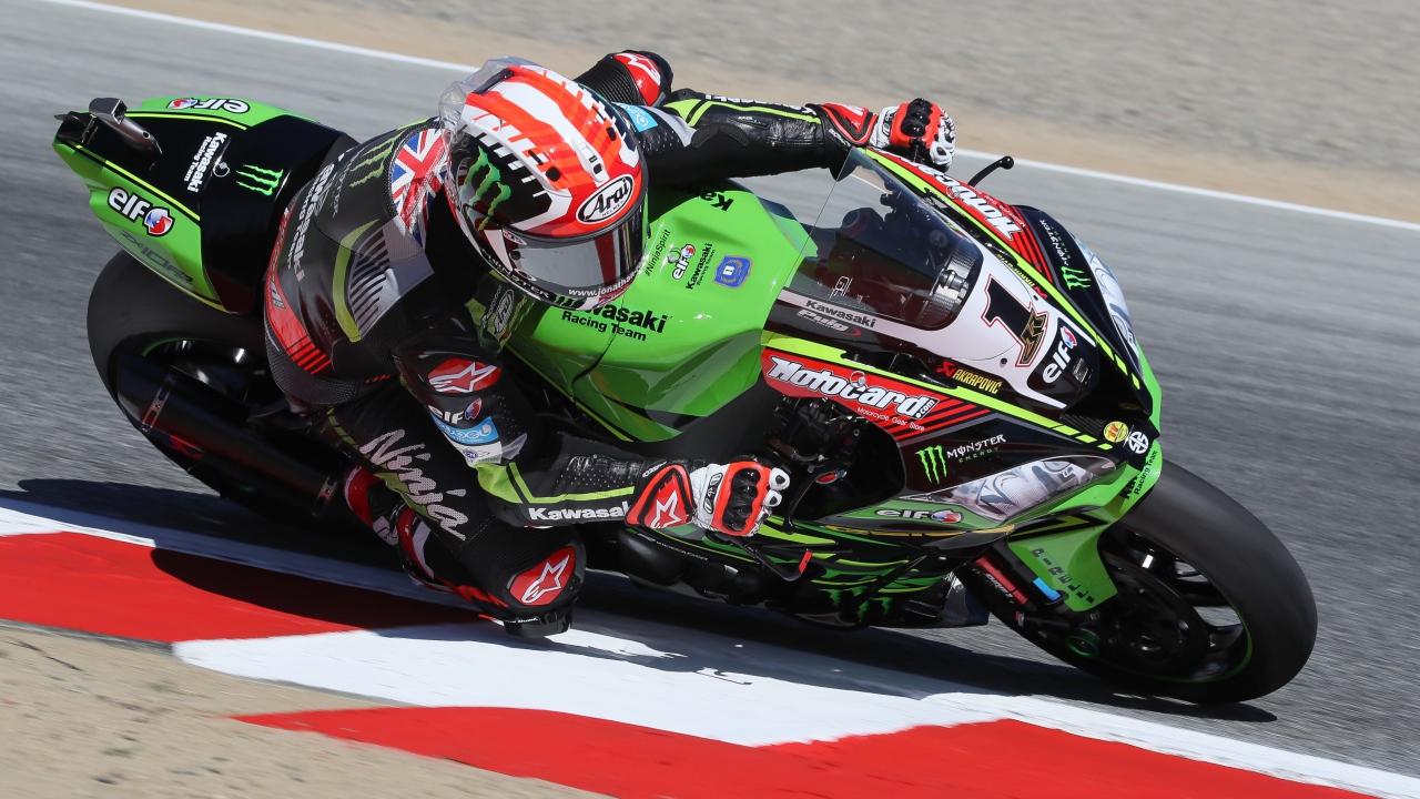Chaz Davies resurge en Laguna Seca y bate a las Kawasaki en la Superpole
