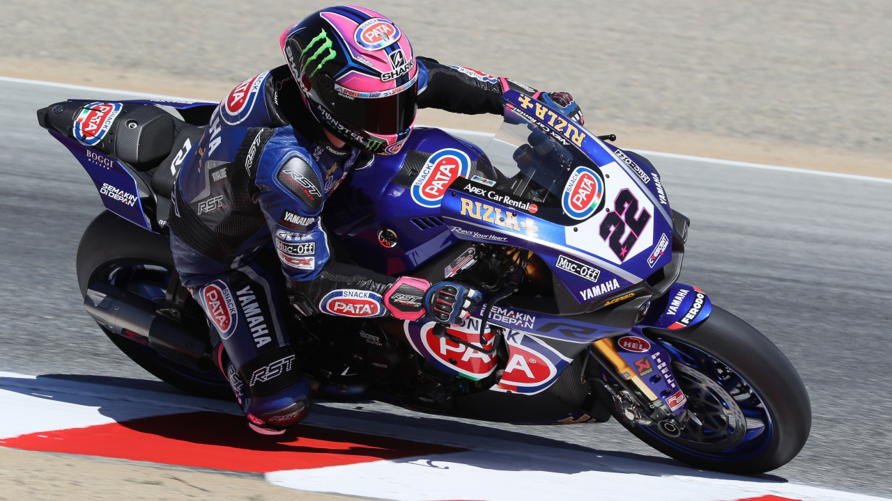 Jonathan Rea descorcha a Chaz Davies para llevarse la victoria en Laguna Seca