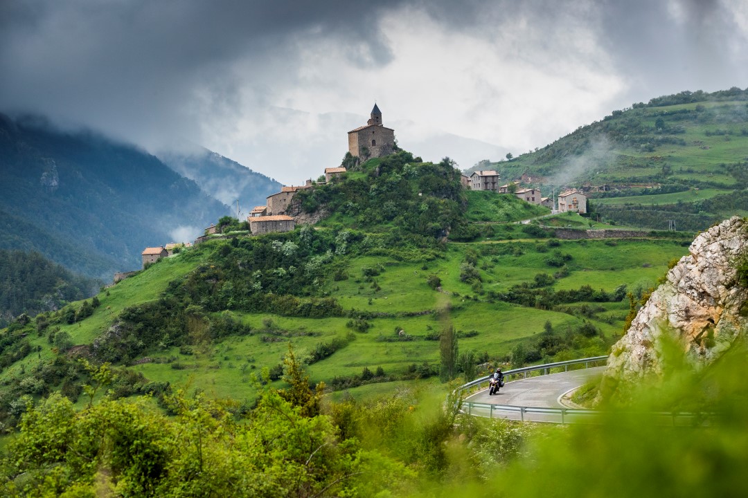 Ruta en moto por el norte de Lleida con Ruralka