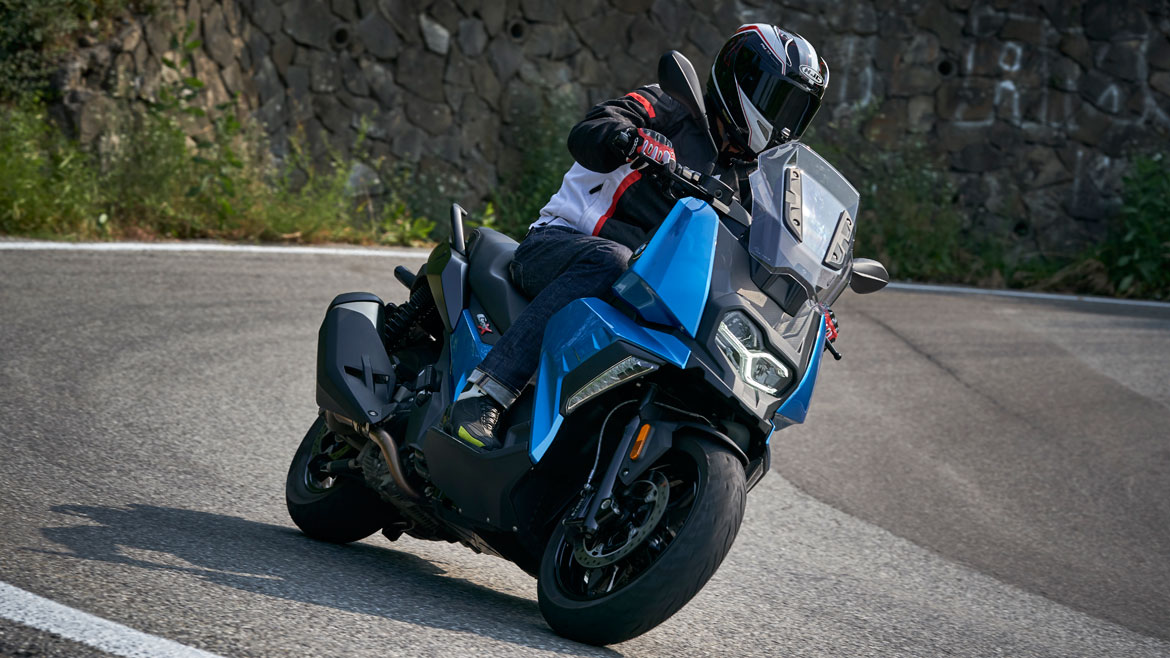 La inolvidable carrera de Assen y la nueva Honda Gold Wing en la portada de MOTOCICLISMO