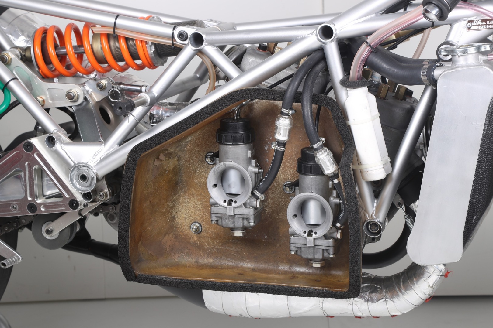 JJ-COBAS TR1-C, detalle de los carburadores