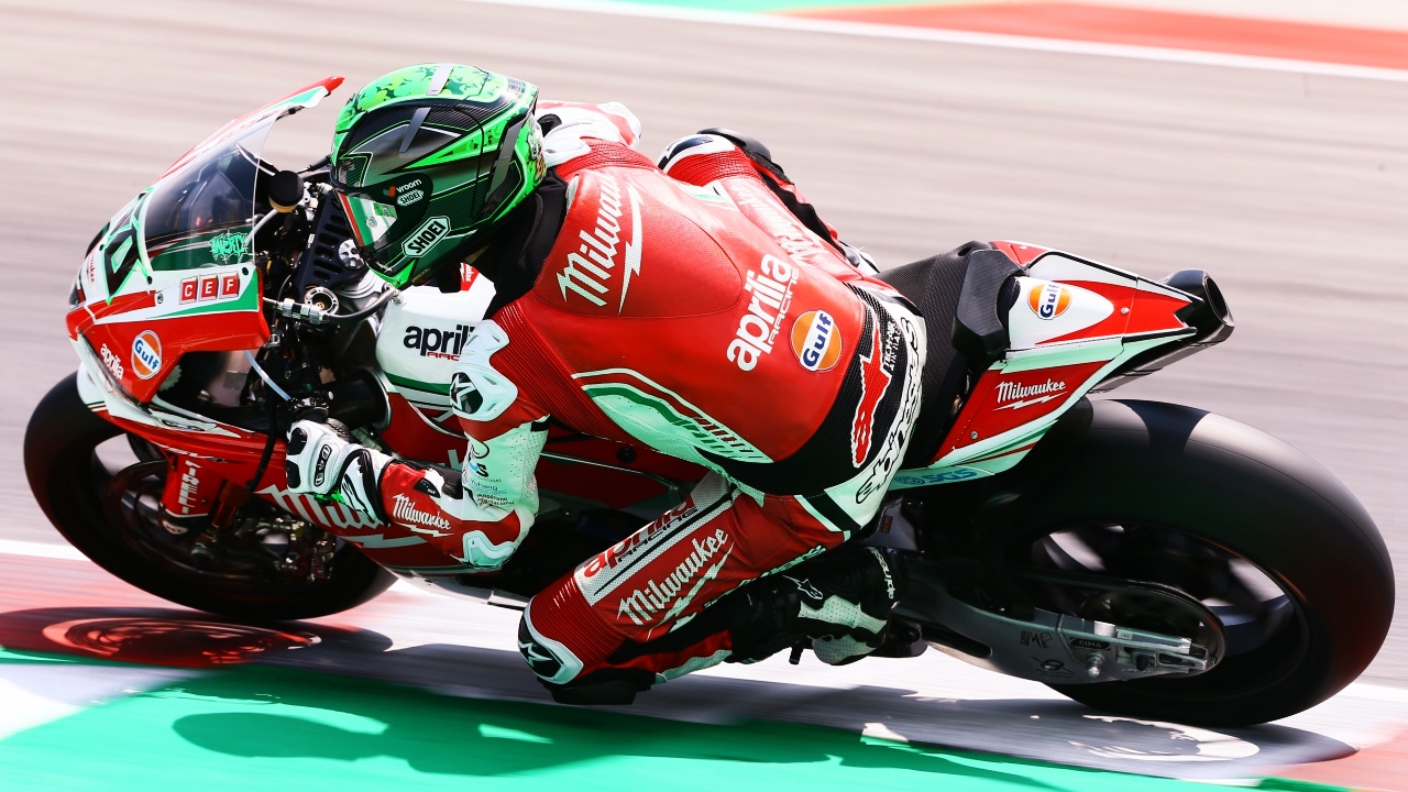 Tom Sykes suma la séptima Superpole seguida en Misano por sólo 33 milésimas