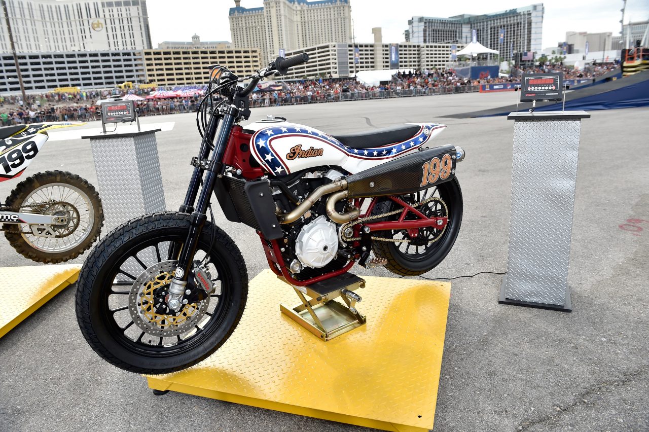 Roland Sands preparó una Indian FTR750 para la hazaña