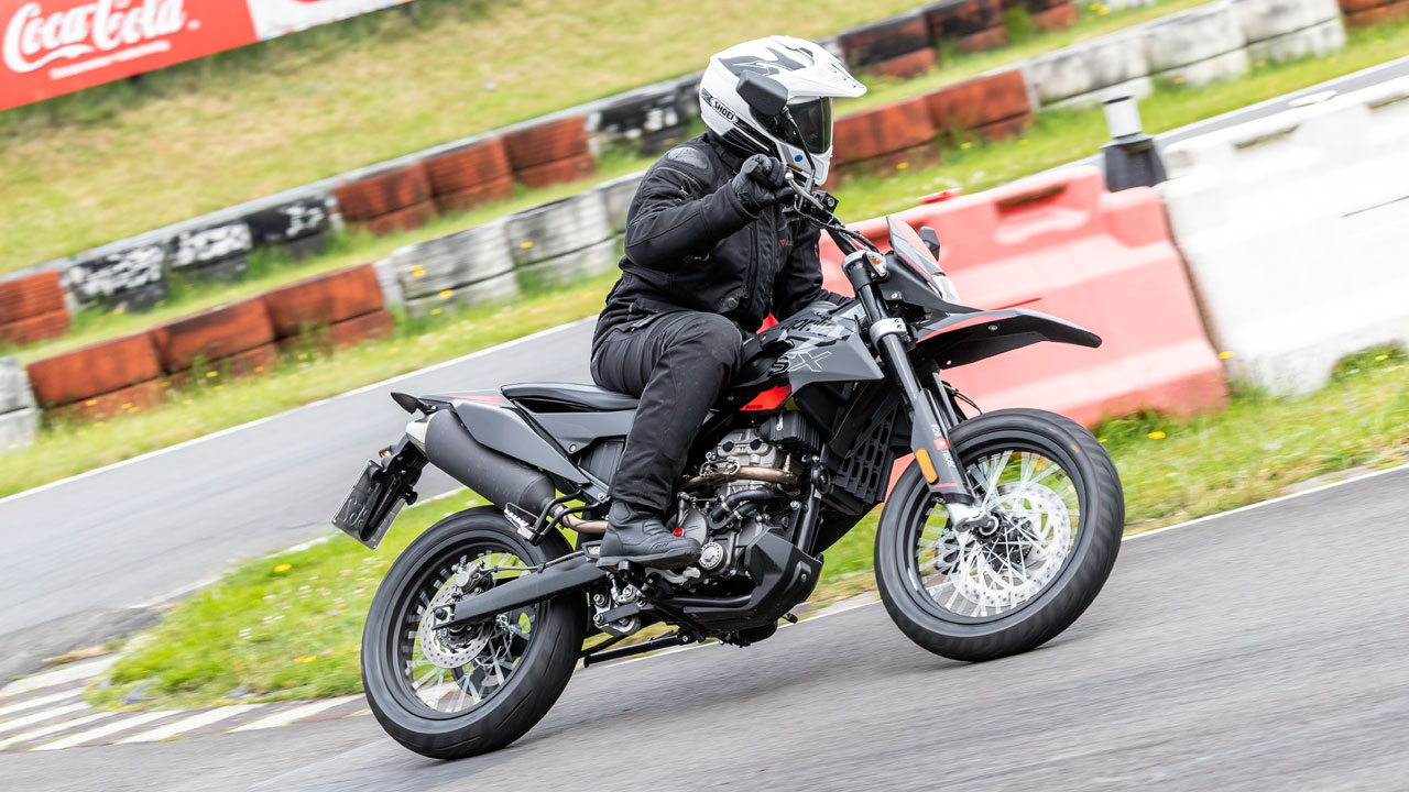 Aprilia RX Y SX 125: prueba, ficha técnica y primeras impresiones