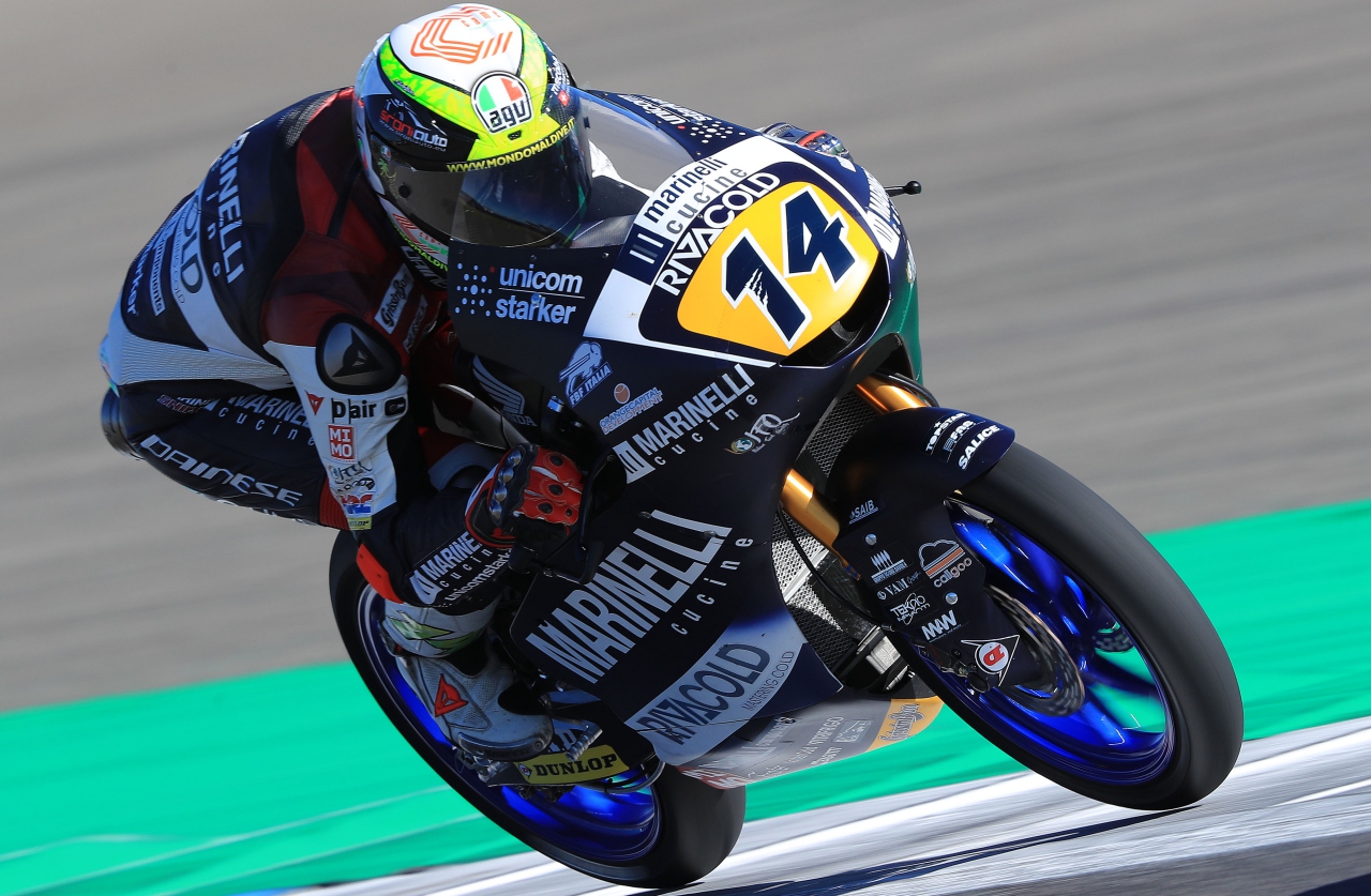 Philipp Oettl lidera el viernes de Moto3 en Alemania con Jorge Martín muy cerca