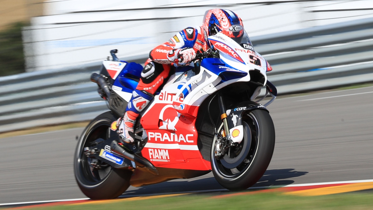 Jorge Lorenzo lidera y Marc Márquez marca el ritmo en MotoGP en Sachsenring