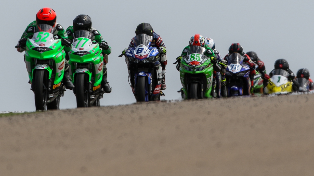 RFME CEV: Carmelo Morales y Álex Medina se reparten las victorias en Motorland