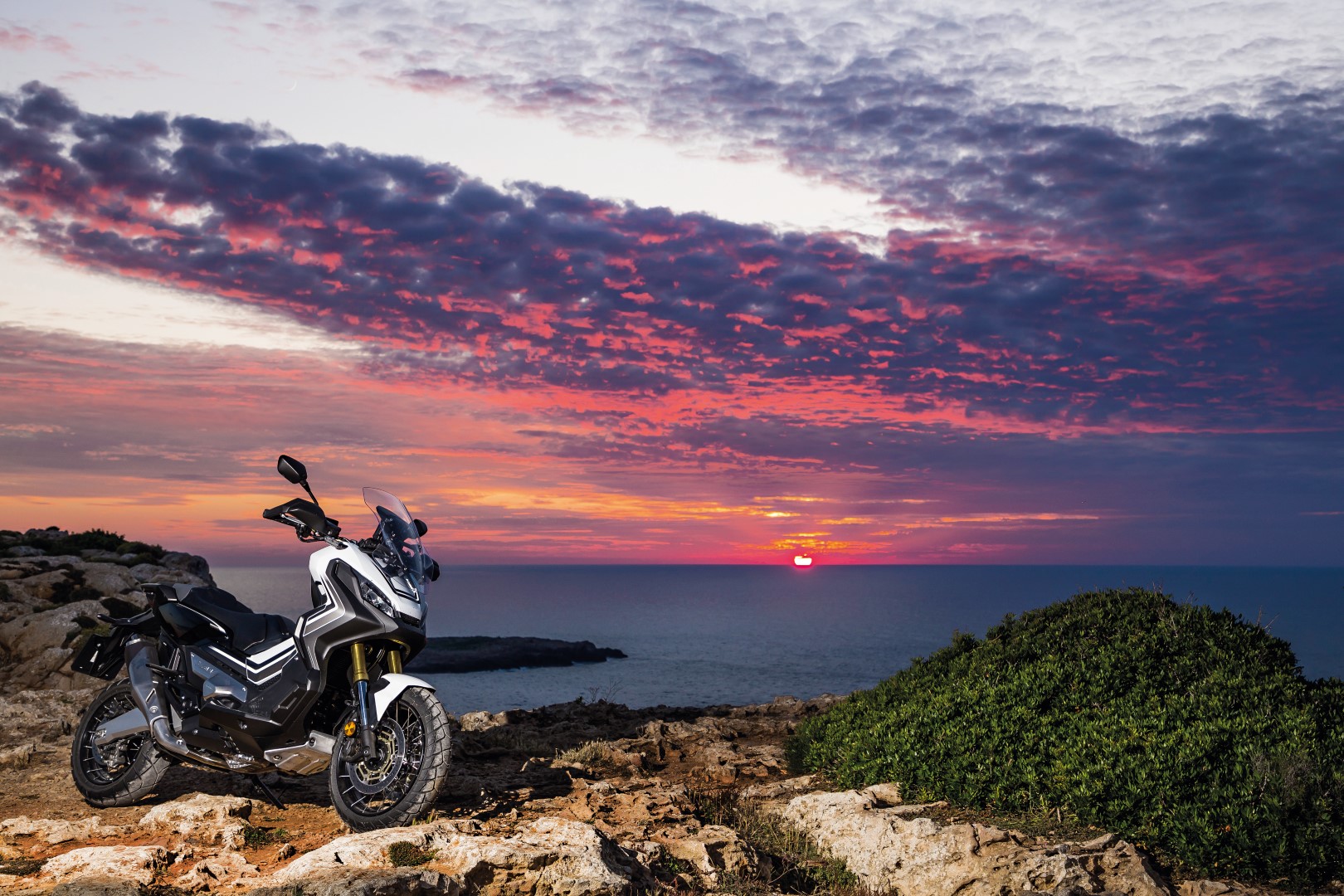 Ruta en moto por Menorca con Ruralka