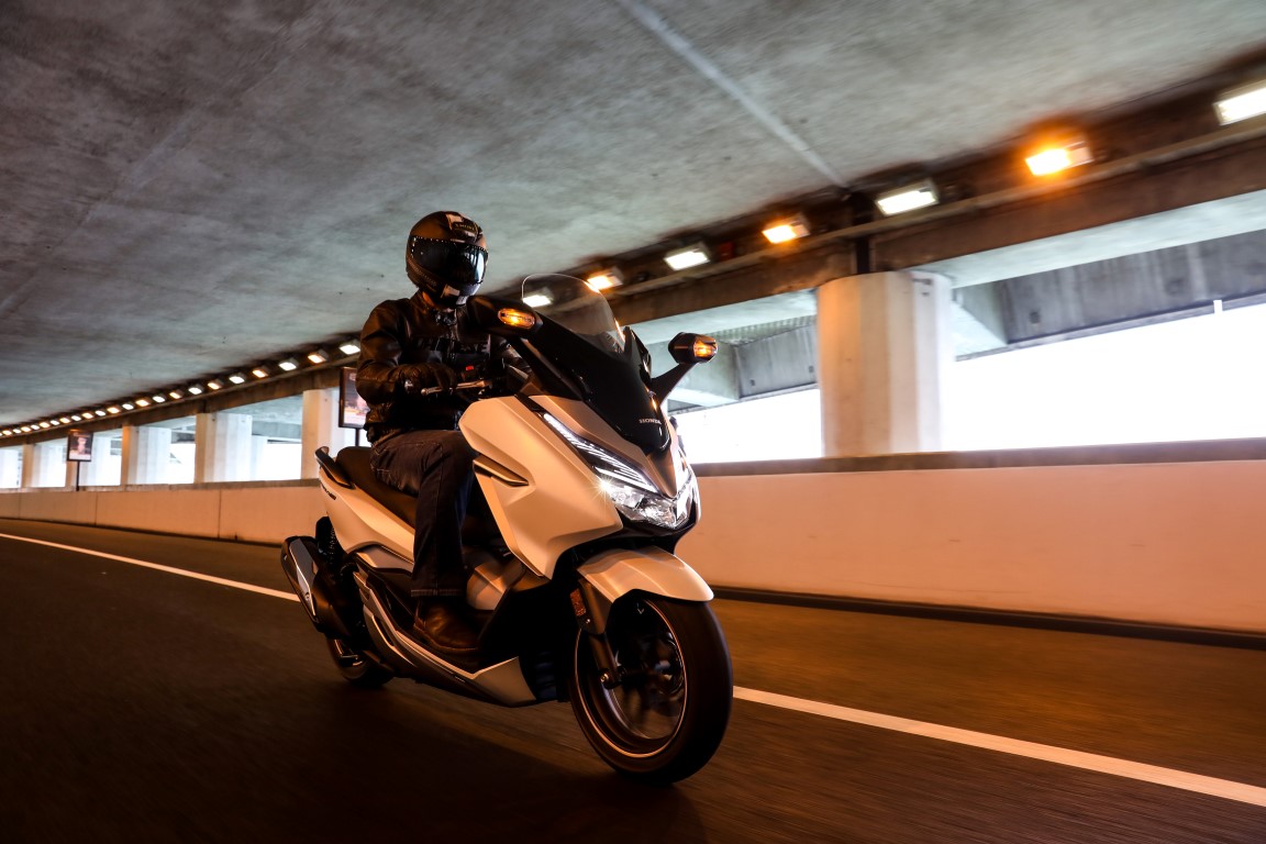 Honda Forza 300, prueba, ficha técnica y primeras impresiones