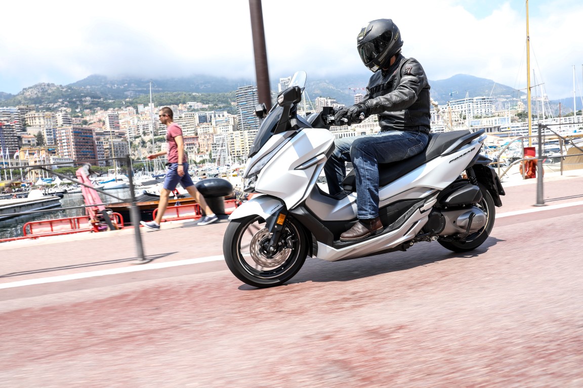 Honda Forza 300, prueba, ficha técnica y primeras impresiones