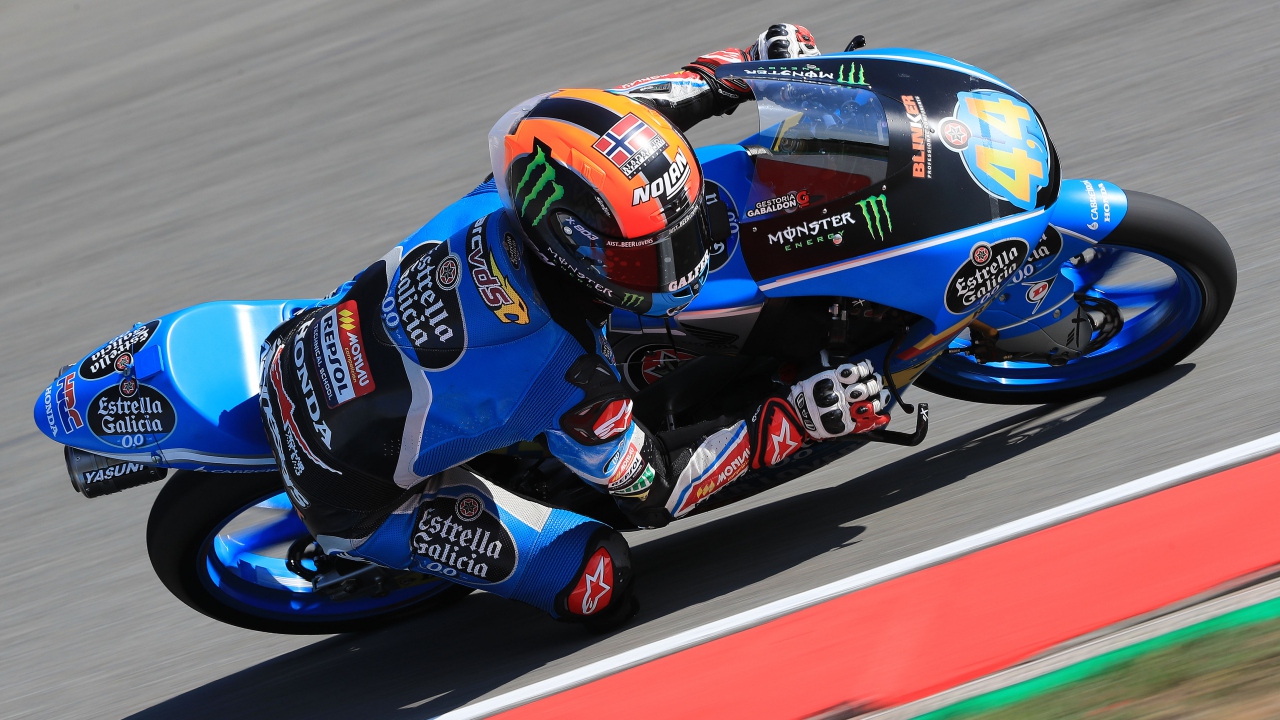 Philipp Oettl lidera Moto3 en Brno un viernes marcado por la lesión de Jorge Martín