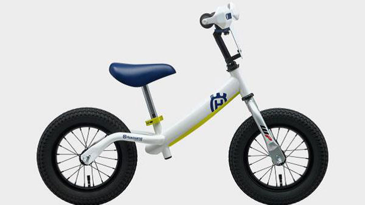 Husqvarna se lanza a lo textil con su nueva línea de ropa