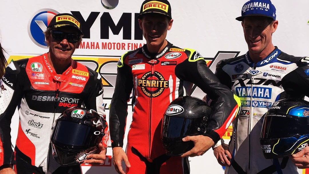 NoTodoMotoGP: Leon Haslam, Katsuyuki Nakasuga y Troy Bayliss se burlan del tiempo