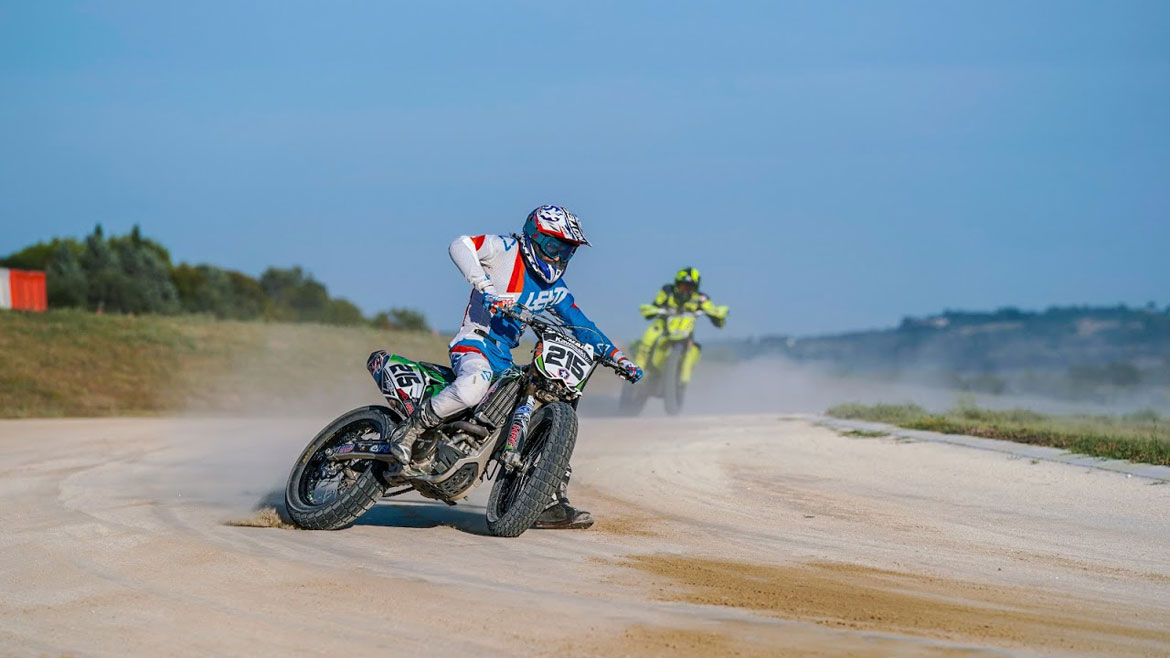 Los primeros flat trackers españoles en el MotoRanch de tienen nombre y apellidos