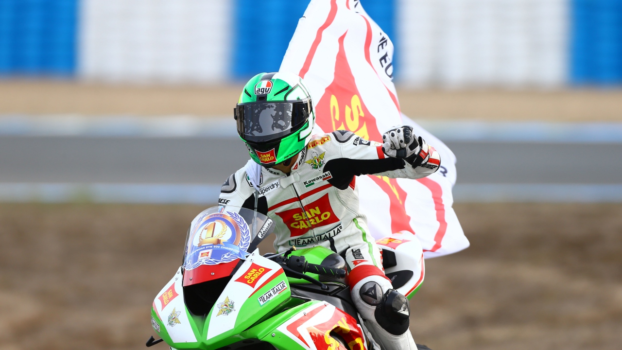 Álvaro Bautista tras los pasos de John Kocinski y Max Biaggi